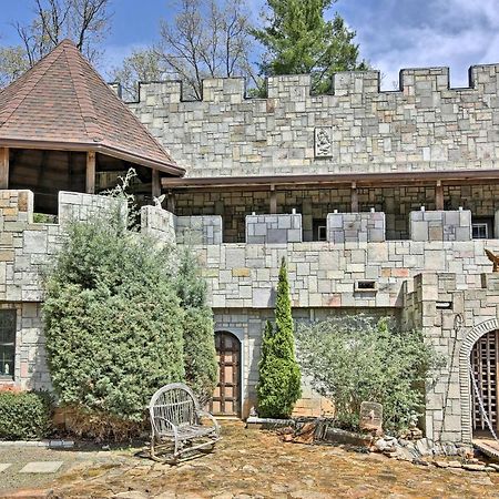 Unique Murphy Retreat With Hot Tub, Pond And Waterfall Villa Exterior photo